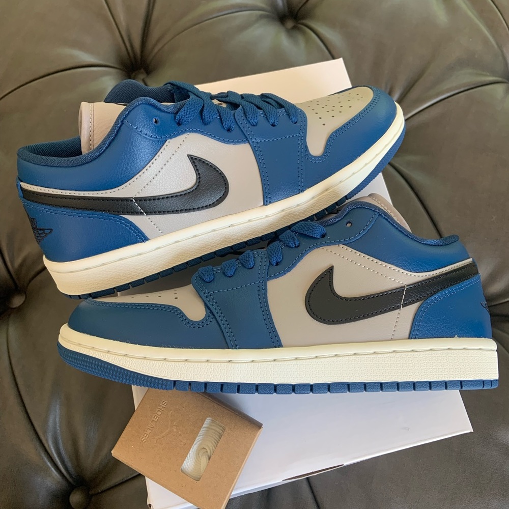 WOMENS Jordan 1 Low